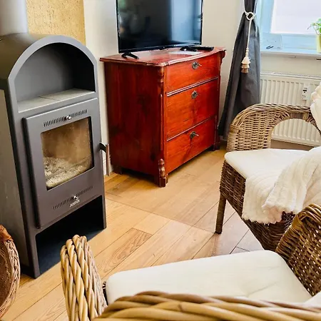 Tatil Evi Fewozauber - 5 Klosterstrasse, Direkt Am Schloss, Garten, Kueche, 2 X Kamin, Fahrraeder Abstellbar