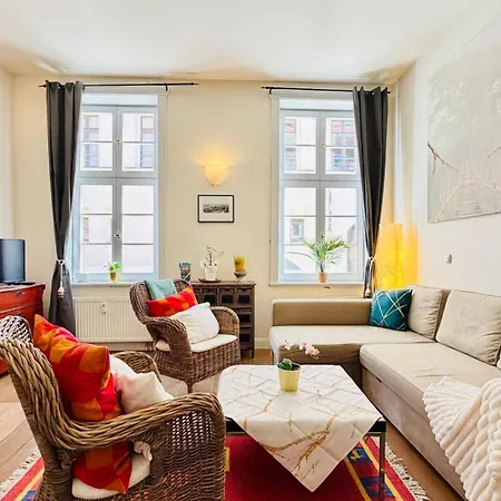 Fewozauber - 5 Klosterstrasse, Direkt Am Schloss, Garten, Kueche, 2 X Kamin, Fahrraeder Abstellbar *