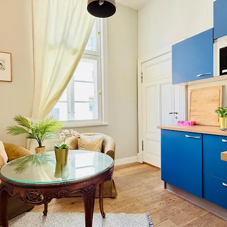 Tatil Evi Fewozauber - 5 Klosterstrasse, Direkt Am Schloss, Garten, Kueche, 2 X Kamin, Fahrraeder Abstellbar